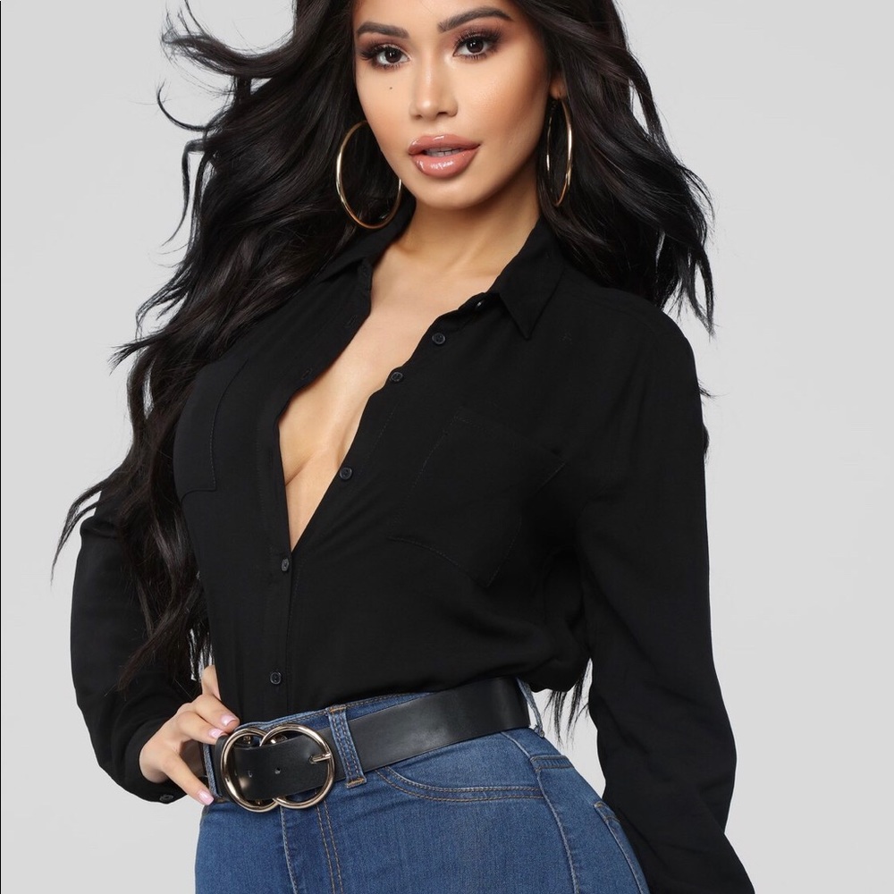 Black button up top (Never worn before)